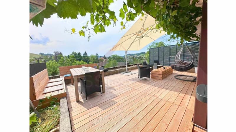 Habiter à Huttwil avec beaucoup d'espace - 126 m² d'espace de vie et terrasse immense (2)