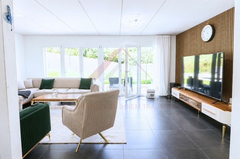 Vivre comme en vacances - Maison de rangée moderne 5.5 pièces avec piscine (5)