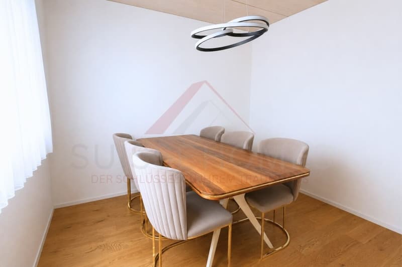 Vivre comme en vacances - Maison de rangée moderne 5.5 pièces avec piscine (12)