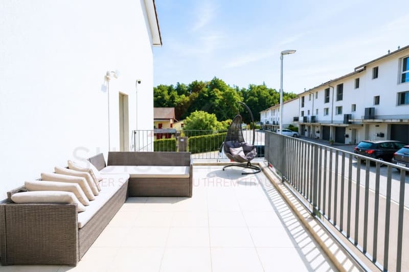Vivre comme en vacances - Maison de rangée moderne 5.5 pièces avec piscine (6)