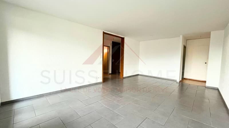 Exceptional panoramic view - Magnificent 3.5 rooms renovated in Delémont (2)