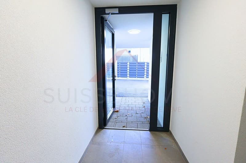 Living with style: superb 4.5-room apartment in Düdingen with beautiful volumes (7)
