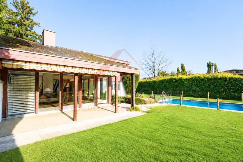 Vue lacustre de rêve sur le lac de Bienne Maison 8,5 pièces avec piscine et terrain de 1'443 m² (3)