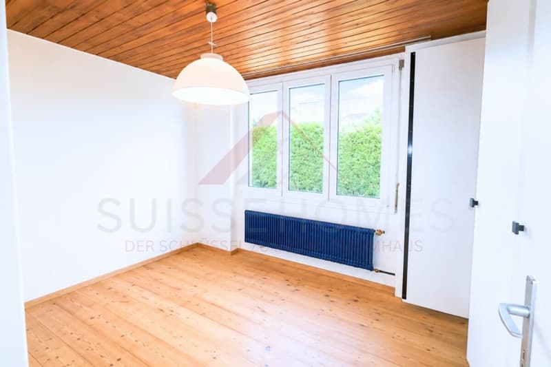 Vue lacustre de rêve sur le lac de Bienne Maison 8,5 pièces avec piscine et terrain de 1'443 m² (17)