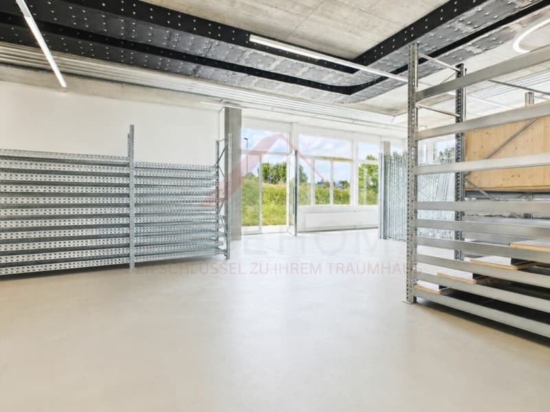 Commercial space with a future - 160 m² in a modern new building in Buchrain (4)