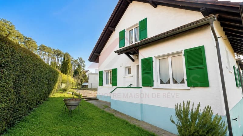 Casa con charme e vista panoramica sul castello e due belle terrazze (2)