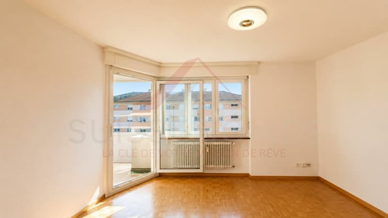 Marly - 3.5-Zimmer-Wohnung renoviert mit sonnigem Balkon und grüner Aussicht (9)