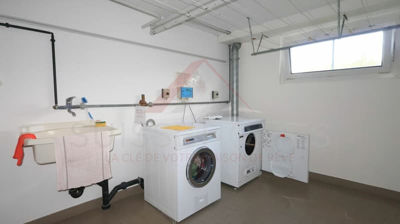 Marly - 3.5-Zimmer-Wohnung renoviert mit sonnigem Balkon und grüner Aussicht (19)
