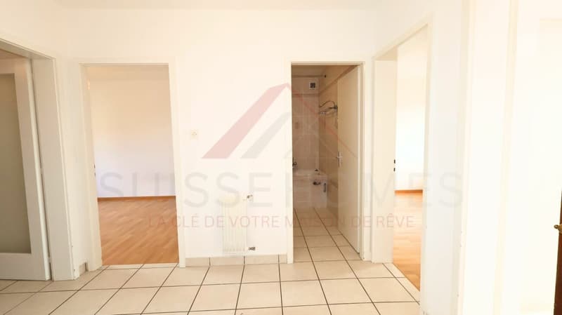 Marly - 3.5-Zimmer-Wohnung renoviert mit sonnigem Balkon und grüner Aussicht (7)