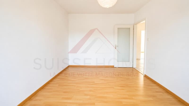 Marly - 3.5-Zimmer-Wohnung renoviert mit sonnigem Balkon und grüner Aussicht (16)