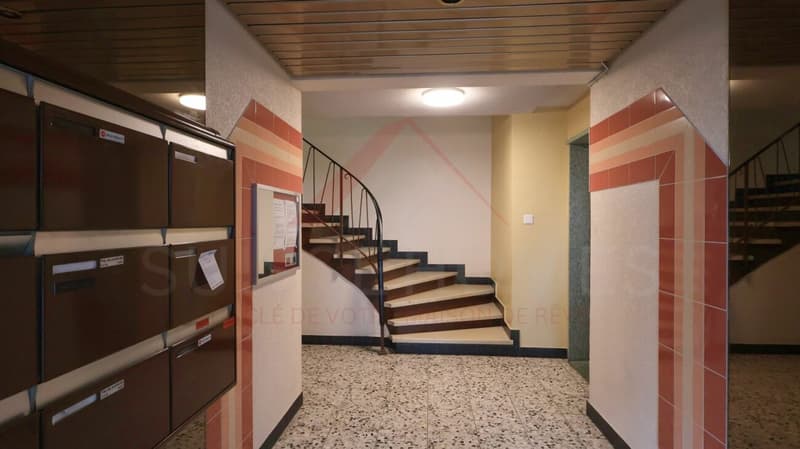 Marly - 3.5-Zimmer-Wohnung renoviert mit sonnigem Balkon und grüner Aussicht (4)