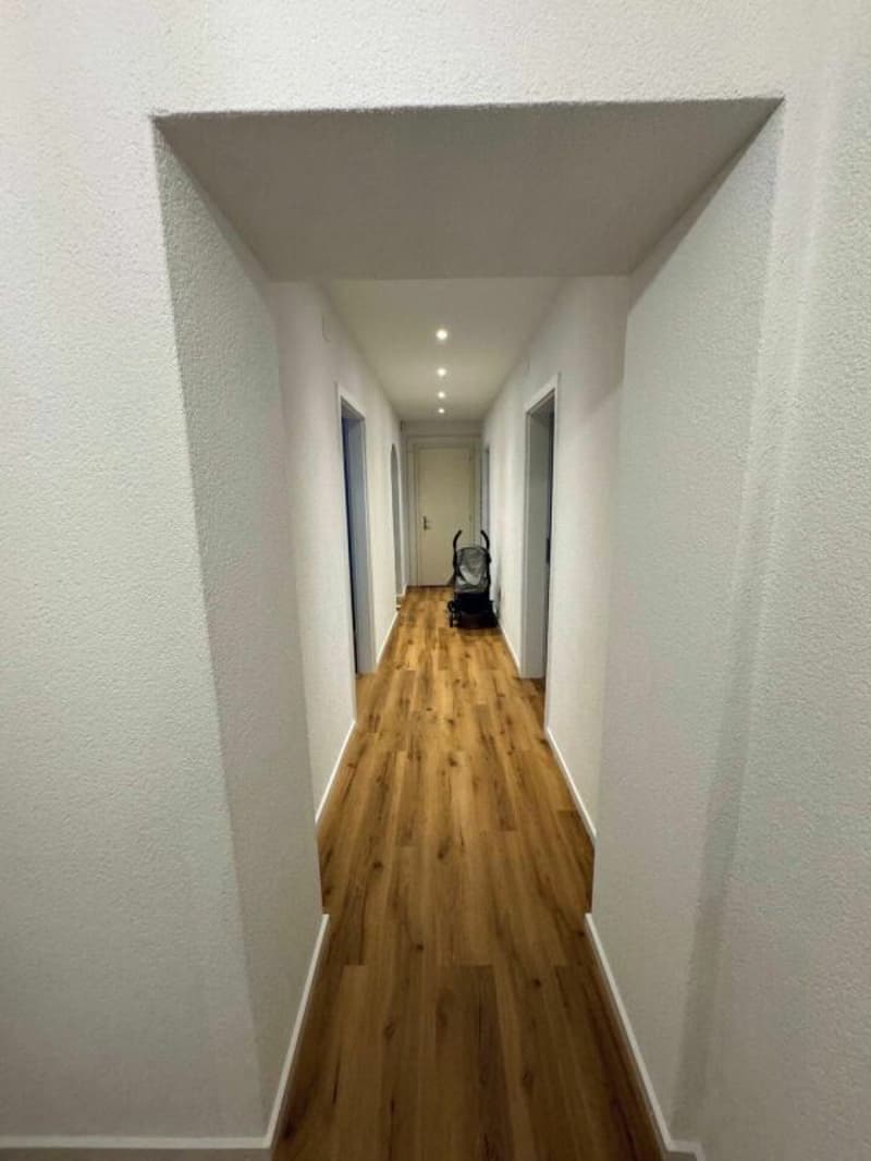 Charming 3.5-room apartment with balcony - well-kept living in a quiet and sunny environment (3)