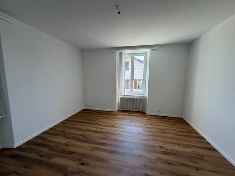 Charming 3.5-room apartment with balcony - well-kept living in a quiet and sunny environment (2)