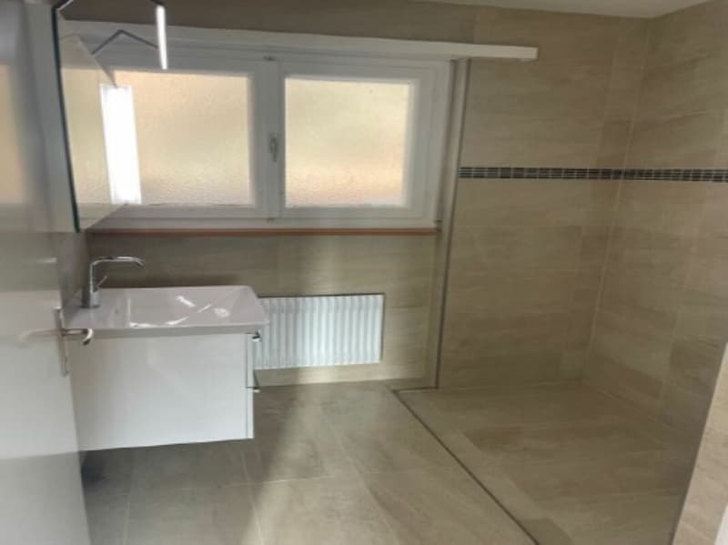 Charming 3.5-room apartment - stylishly renovated and with balcony in a quiet location (7)