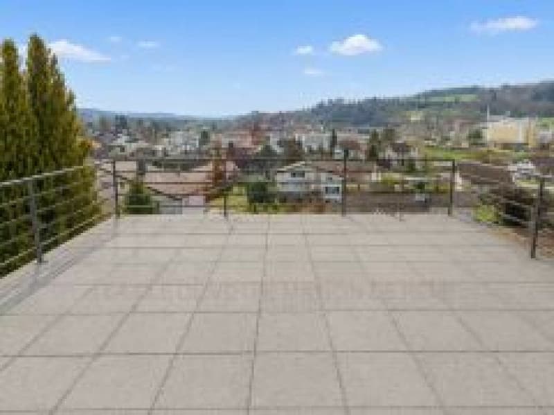 Casa di charme con vista panoramica sul castello e due belle terrazze (20)