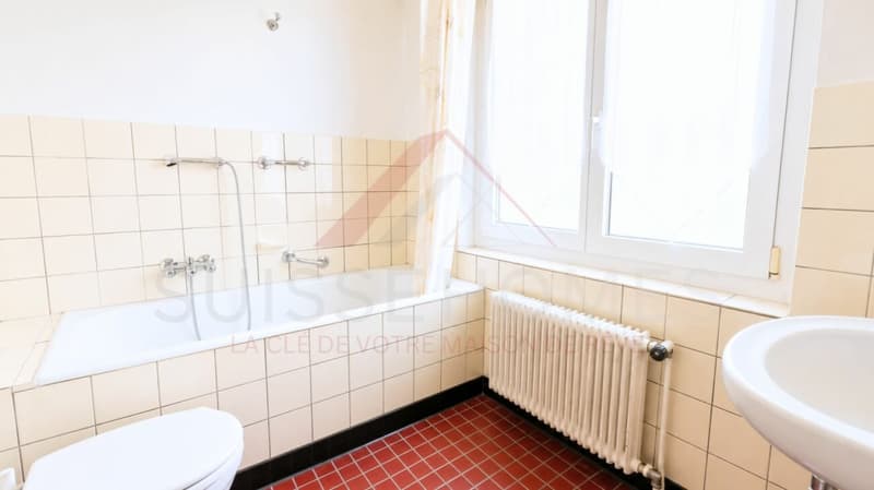 Charming house with panoramic views of the castle and two beautiful terraces (16)