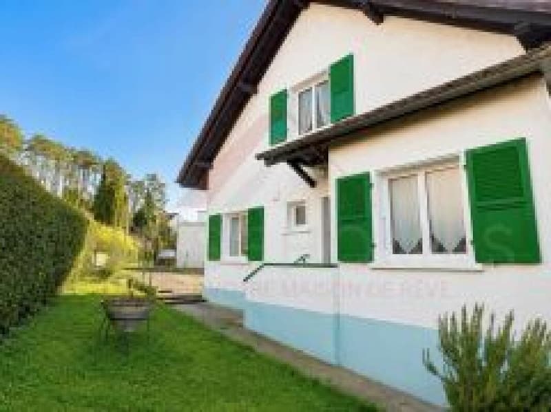 Casa di charme con vista panoramica sul castello e due belle terrazze (2)