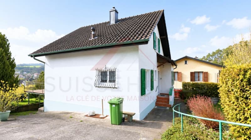 Charming house with panoramic views of the castle and two beautiful terraces (17)
