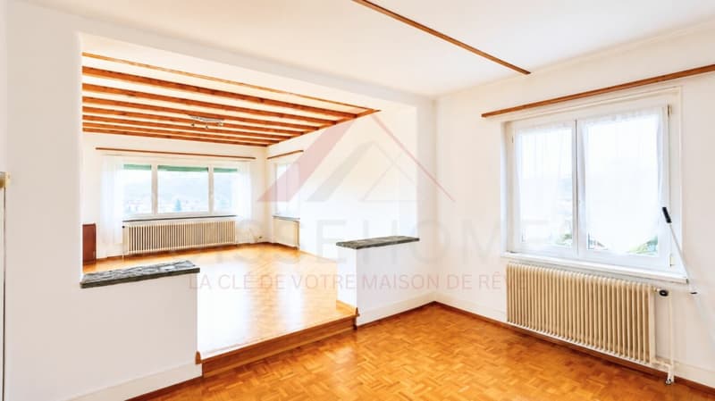 Charming house with panoramic views of the castle and two beautiful terraces (2)
