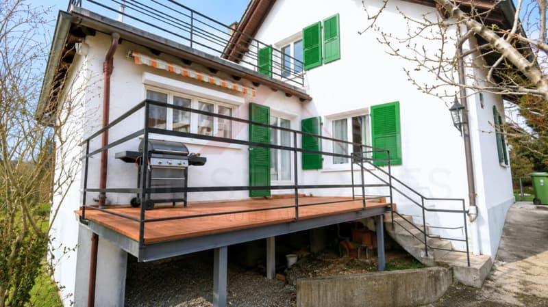 Charming house with panoramic views of the castle and two beautiful terraces (5)