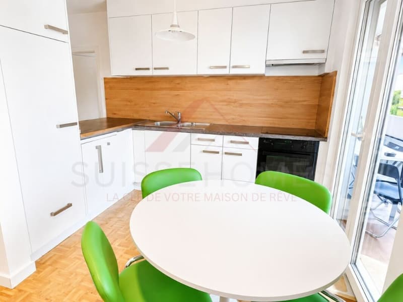 Raro a Friburgo - Appartamento moderno completamente rinnovato con parcheggio (5)