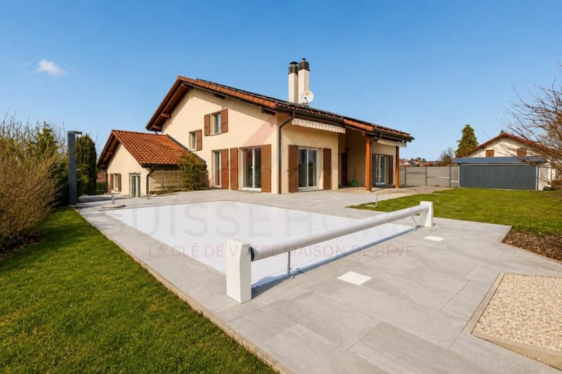 Exceptional family house with pool, sauna, and large garden in La Brillaz (4)