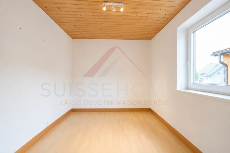 Exceptional family house with pool, sauna, and large garden in La Brillaz (15)