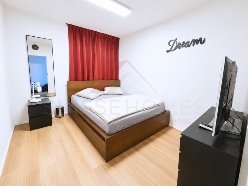 Spacious 1.5-room studio with approximately 60 m², balcony, and elevator in 4654 Lostorf (1)