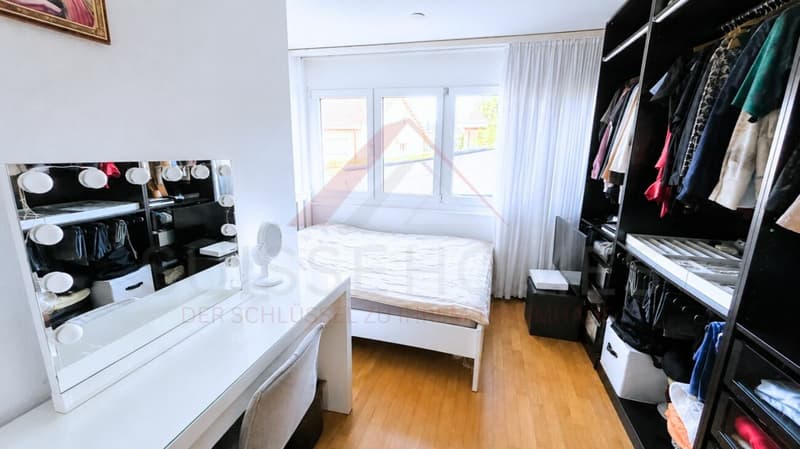 Living with a dreamlike view over Lake Lucerne - Exclusive 3-room apartment with free kitchen design (8)
