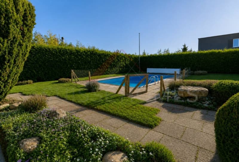 Exklusives Einfamilienhaus mit Pool, Sauna, Seesicht und 1'443 m² Grundstück in Gerolfingen (21)