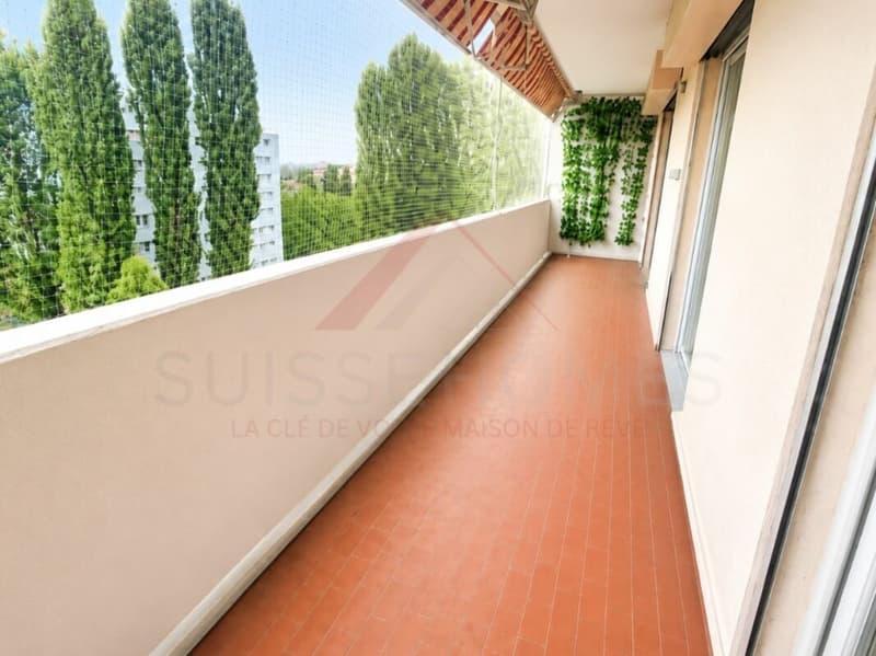 Magnifique appartement de 2.5 pièces rénové au coeur de Fribourg (7)