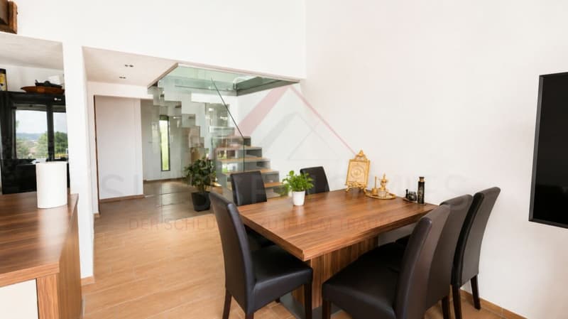 Grosszügiges 7-Zimmer-Einfamilienhaus mit Dachterrasse in Bannwil (4)