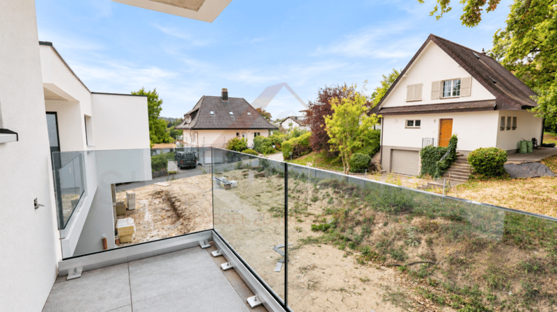 Villa jumelée moderne de 5.5 pièces avec jardin à Belfaux (12)