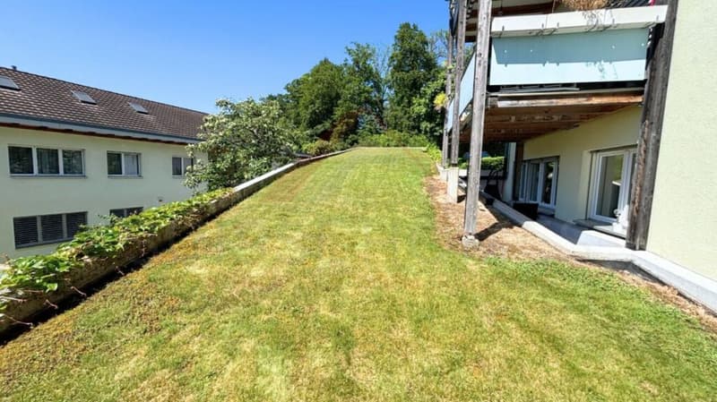 Grosszügiges 5.5-Zimmer-Wohnangebot mit See- und Bergsicht in Greppen (18)