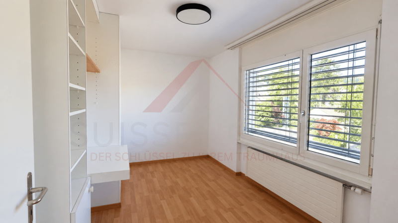 Schöne 4.5-Zimmer-Wohnung in Riedholz: TOP gepflegt und mit viel Potenzial (11)