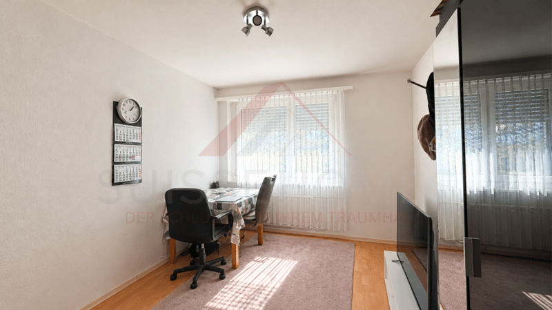 Gepflegte 4-Zimmer-Wohnung mit sonnigem Balkon in Pratteln (9)