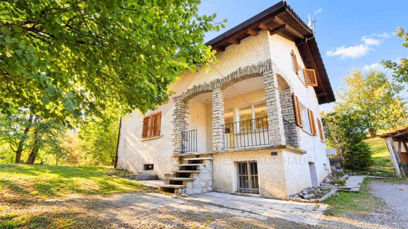 Charmantes 4-Zimmer-Einfamilienhaus auf grosszügigem Grundstück mit Erweiterungspotenzial (2)