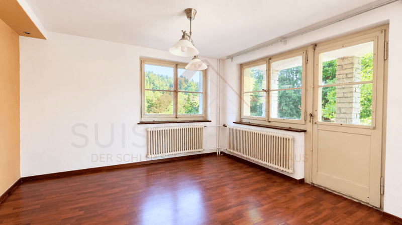 Charmantes 4-Zimmer-Einfamilienhaus auf grosszügigem Grundstück mit Erweiterungspotenzial (4)