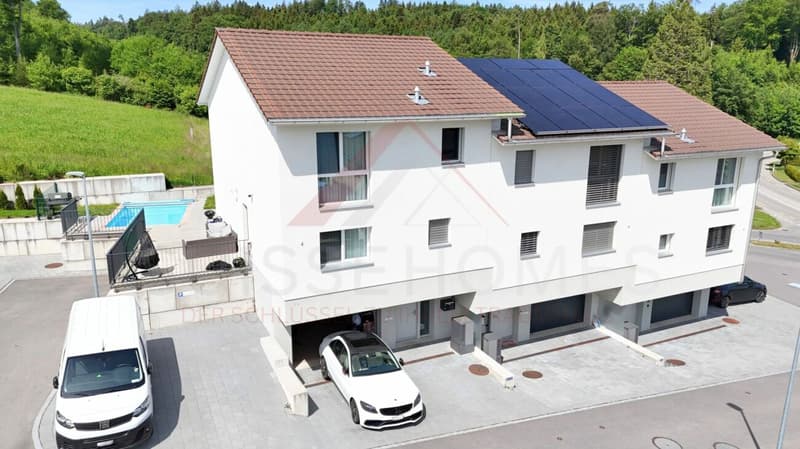 Feriengefühl im eigenen Zuhause - neuwertiges 5.5-Zimmer-Reihenhaus mit Pool & Garten (1)