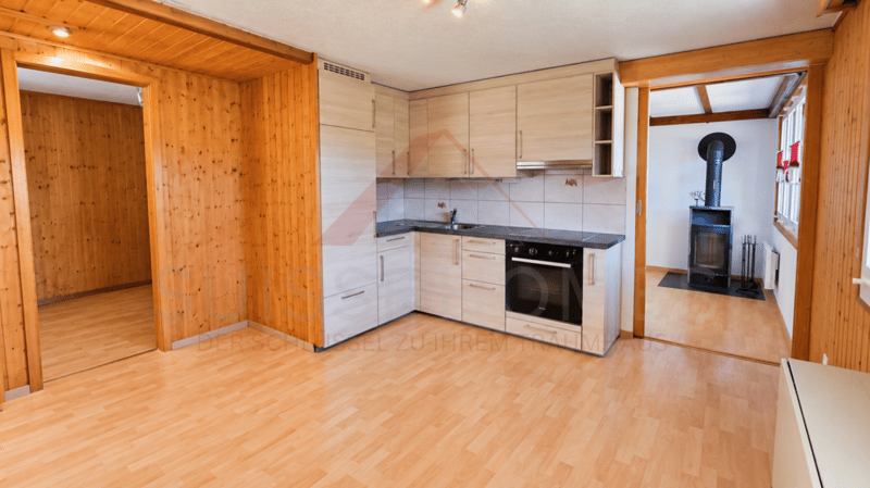 Chalet mit doppelten Möglichkeiten - zwei Wohneinheiten und Ihr eigenes Gartenparadies (4)