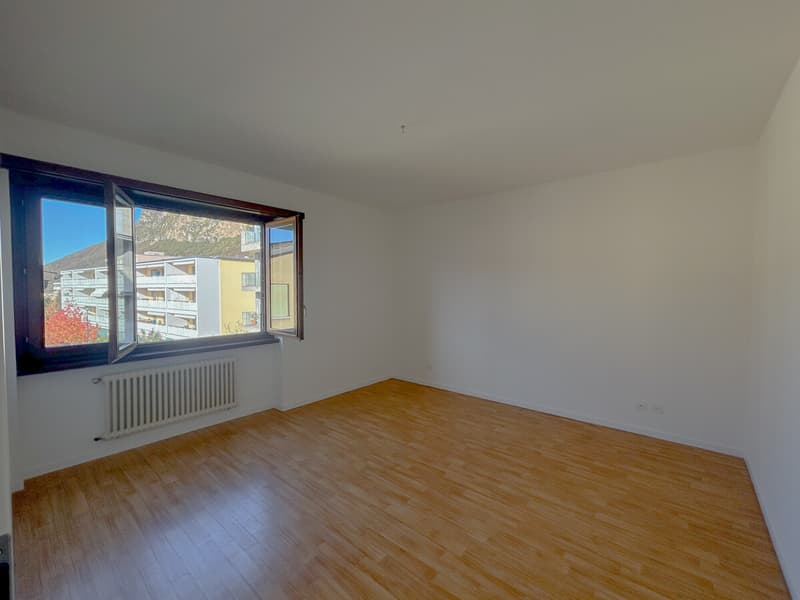 MENDRISIO  3.5 meublé, neuf avec lave-linge privé (9)