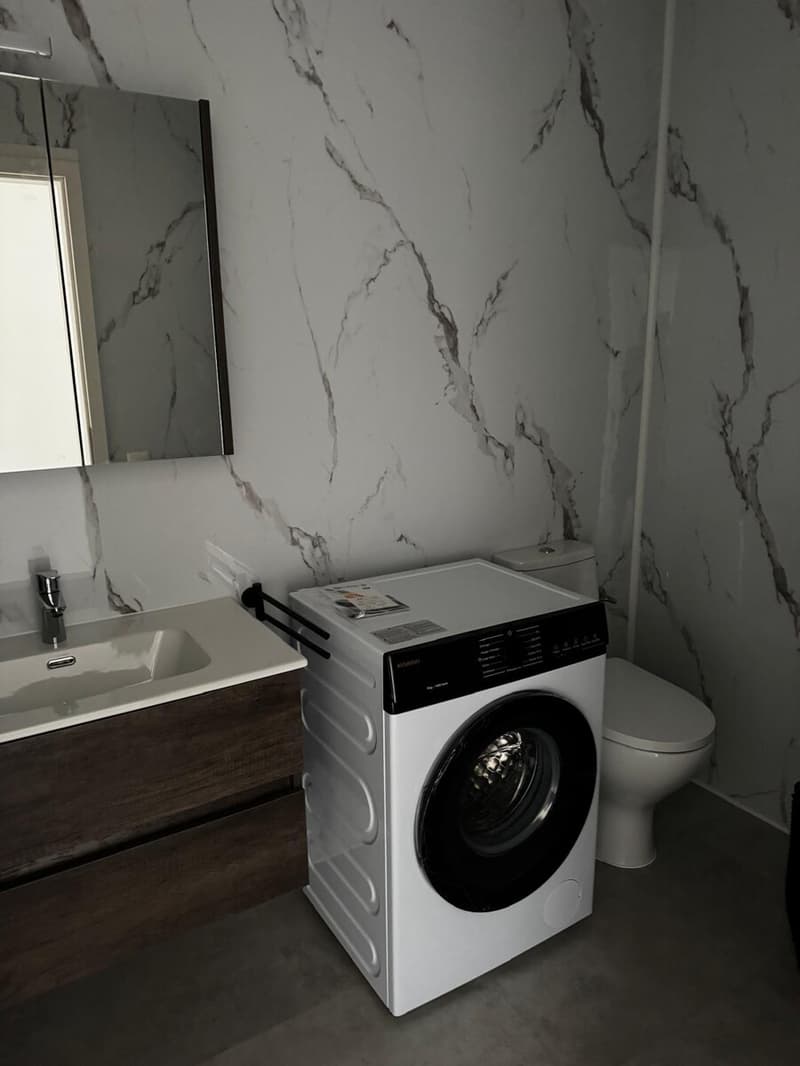 MENDRISIO  3.5 meublé, neuf avec lave-linge privé (7)