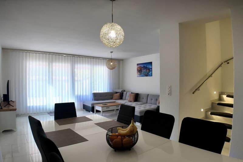 Casa unifamiliare angolare di 6,5 locali vicino al lago (7)