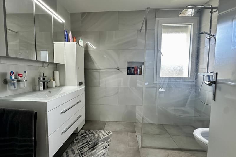 Casa unifamiliare angolare di 6,5 locali vicino al lago (17)