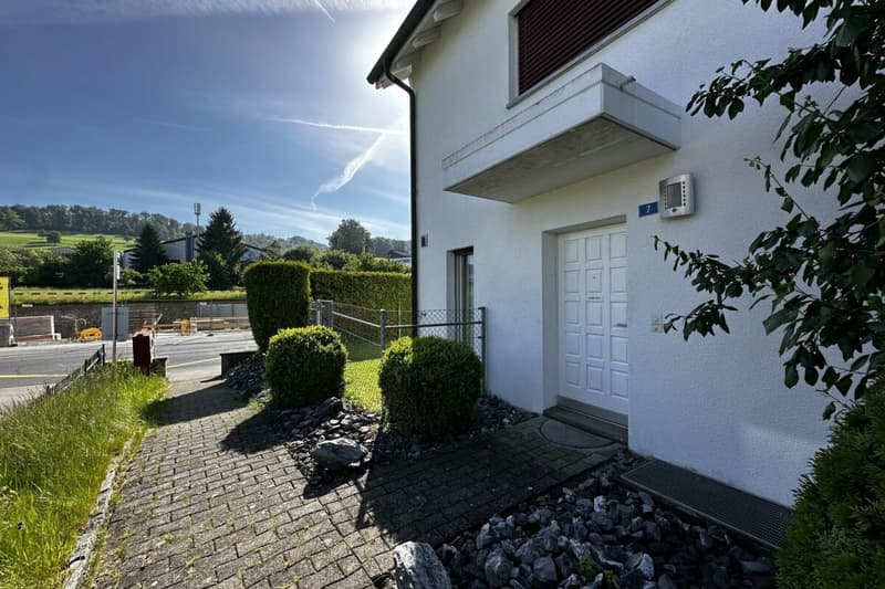 Casa unifamiliare angolare di 6,5 locali vicino al lago (11)