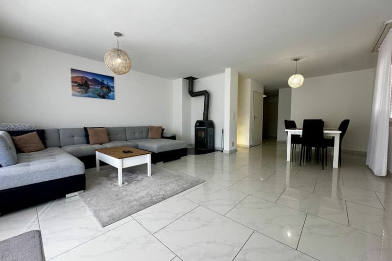 Casa unifamiliare angolare di 6,5 locali vicino al lago (4)