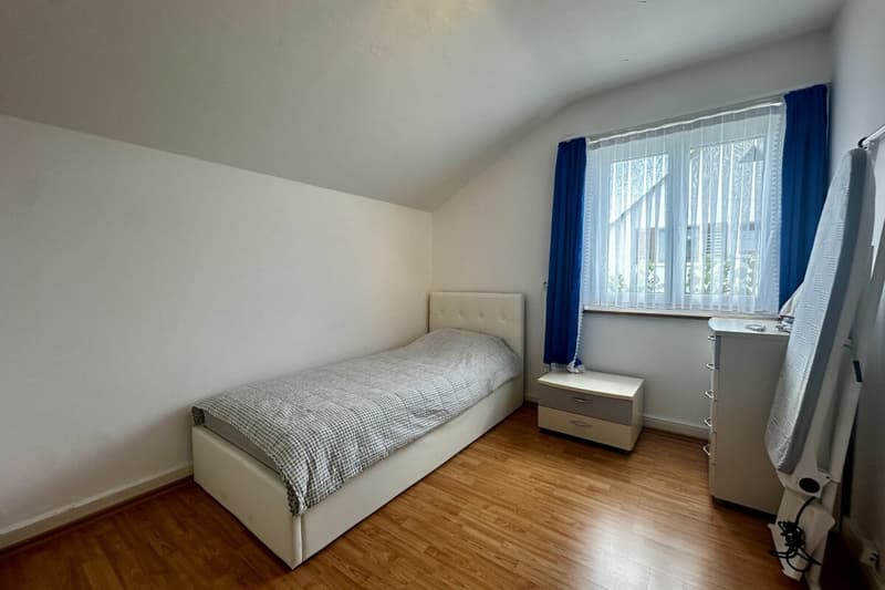 Freistehendes Einfamilienhaus direkt am Bahnhof Lenzburg (14)