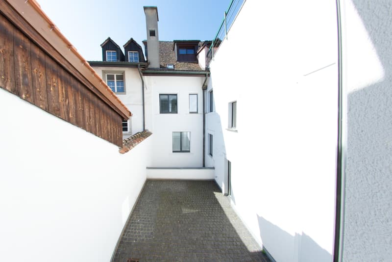 Living with history: 4.5 rooms in the old town of Schaffhausen (12)