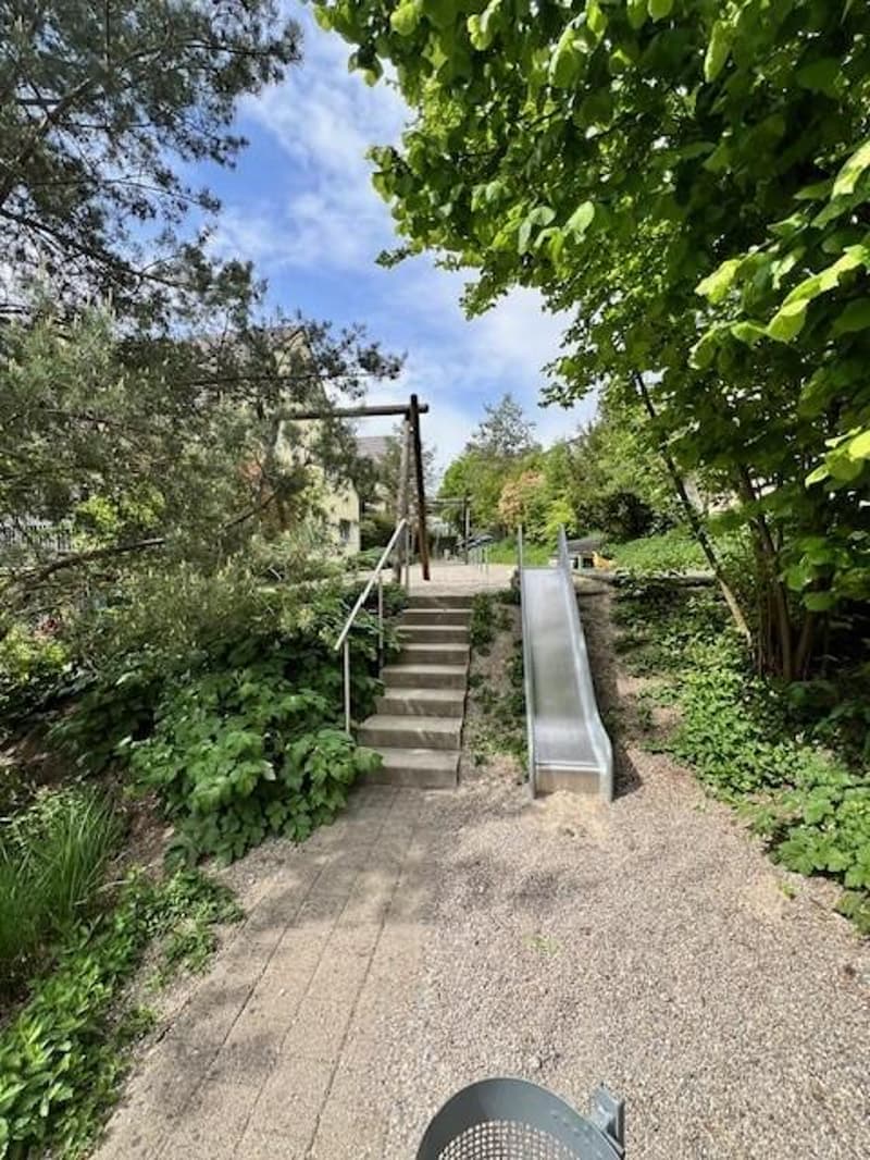 Schöne, sonnige 4½-Zimmerwohnung in der Nähe des Rheins zu vermieten (9)