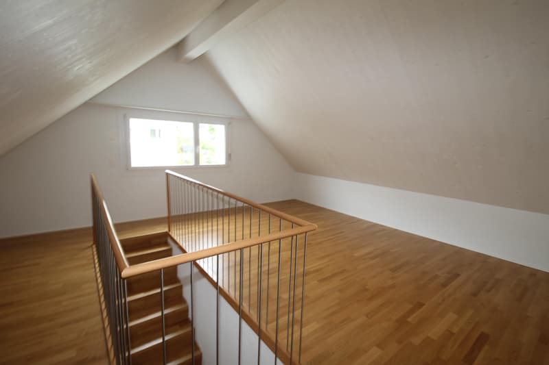 Helle 4.5 Maisonettewohnung mit Balkon in der Nähe des Rheins zu vermieten (5)